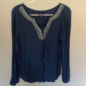 Gap western style top vneck w tassle tie option blue women size xs